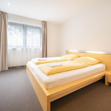 גרגלן Bohemia Apartments מראה חיצוני תמונה