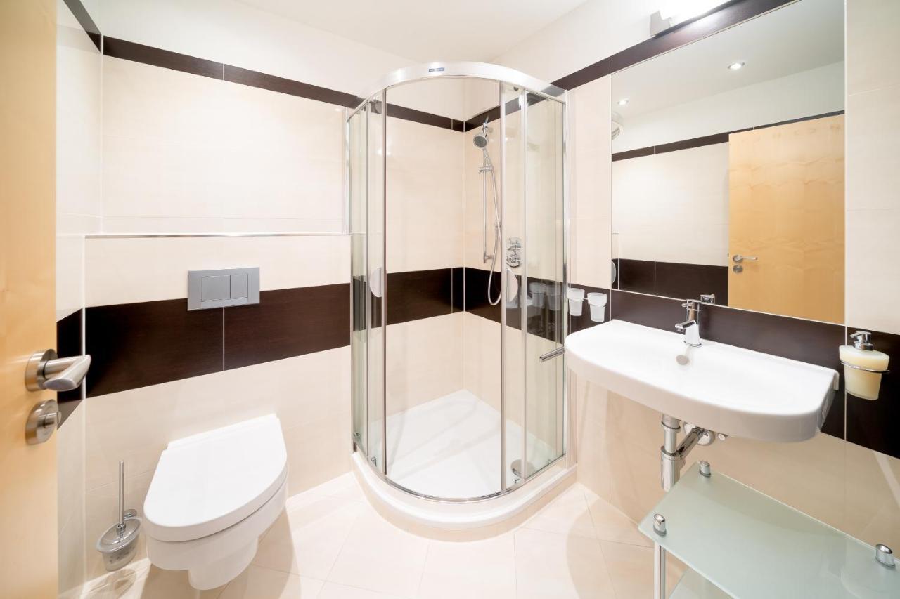גרגלן Bohemia Apartments מראה חיצוני תמונה