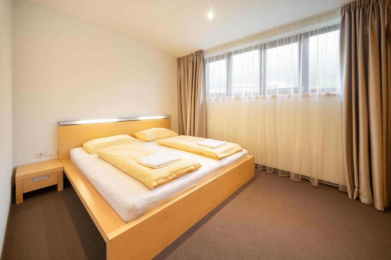 גרגלן Bohemia Apartments מראה חיצוני תמונה