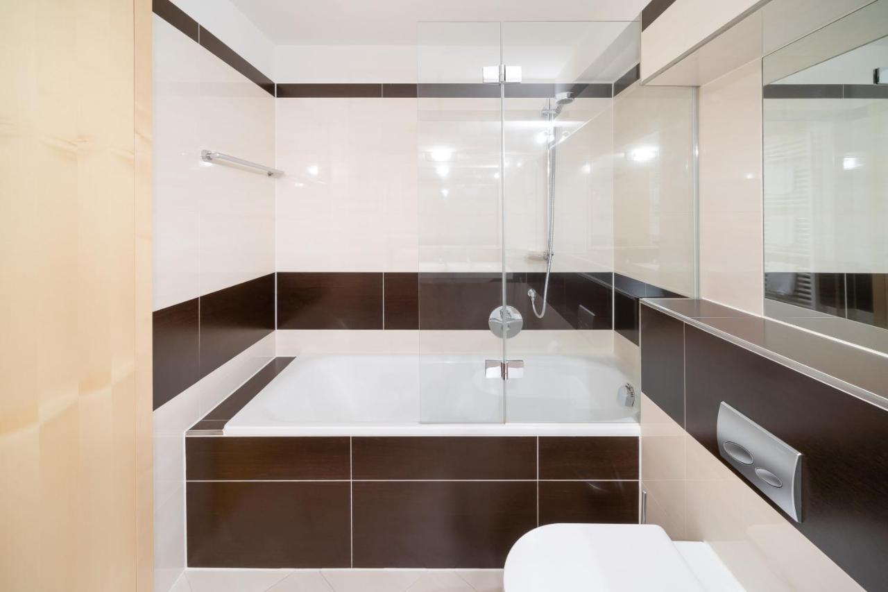 גרגלן Bohemia Apartments מראה חיצוני תמונה